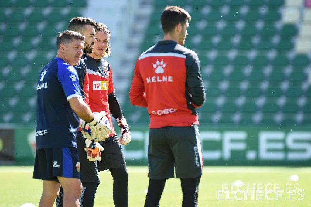 Luis Miguel Quirant no seguirá como preparador de porteros del Elche Luis Miguel Quirant no seguirá como preparador de porteros del Elche