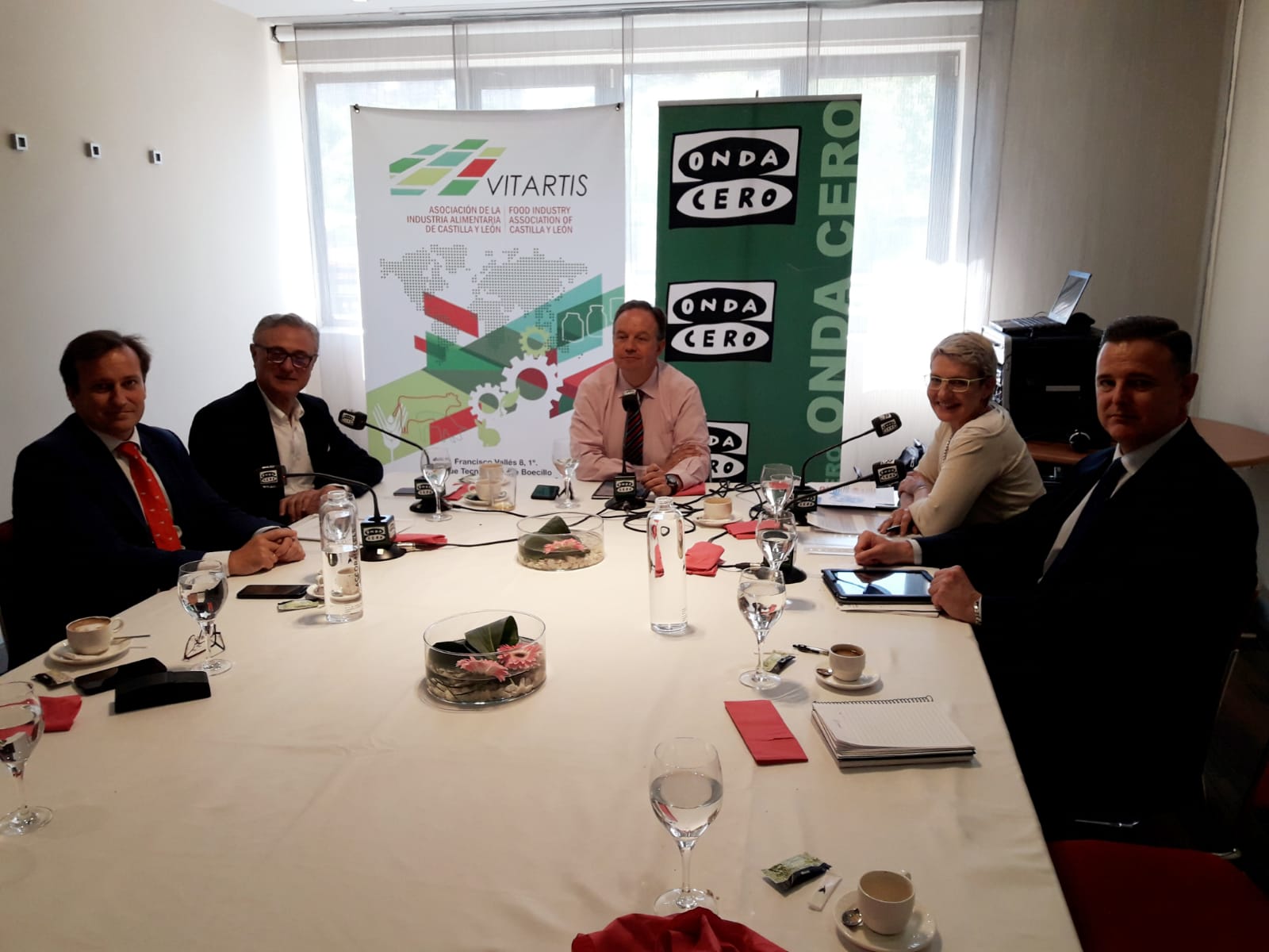 Debate. El futuro que le espera a la Agroalimentación Debate. El futuro que le espera a la Agroalimentación