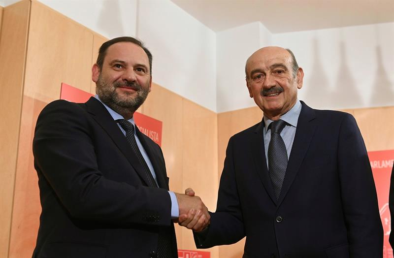 El Partido Regionalista Cántabro, primer apoyo de Sánchez para la investidura El Partido Regionalista Cántabro, primer apoyo de Sánchez para la investidura