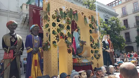 Gigantes y cabezudos de Granada Corpus de Granada