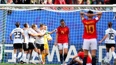 Las jugadoras de Alemania celebran su gol ante España Las jugadoras de Alemania celebran su gol ante España