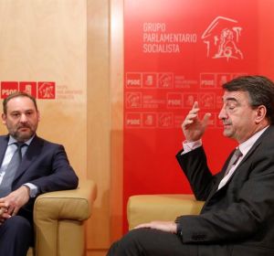Ábalos y Aitor Esteban reunidos Ábalos y Aitor Esteban reunidos