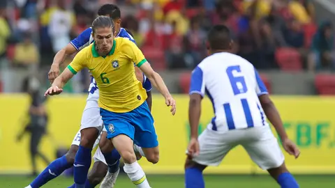 Filipe Luis, durante el partido de Brasil contra Honduras Filipe Luis, durante el partido de Brasil contra Honduras
