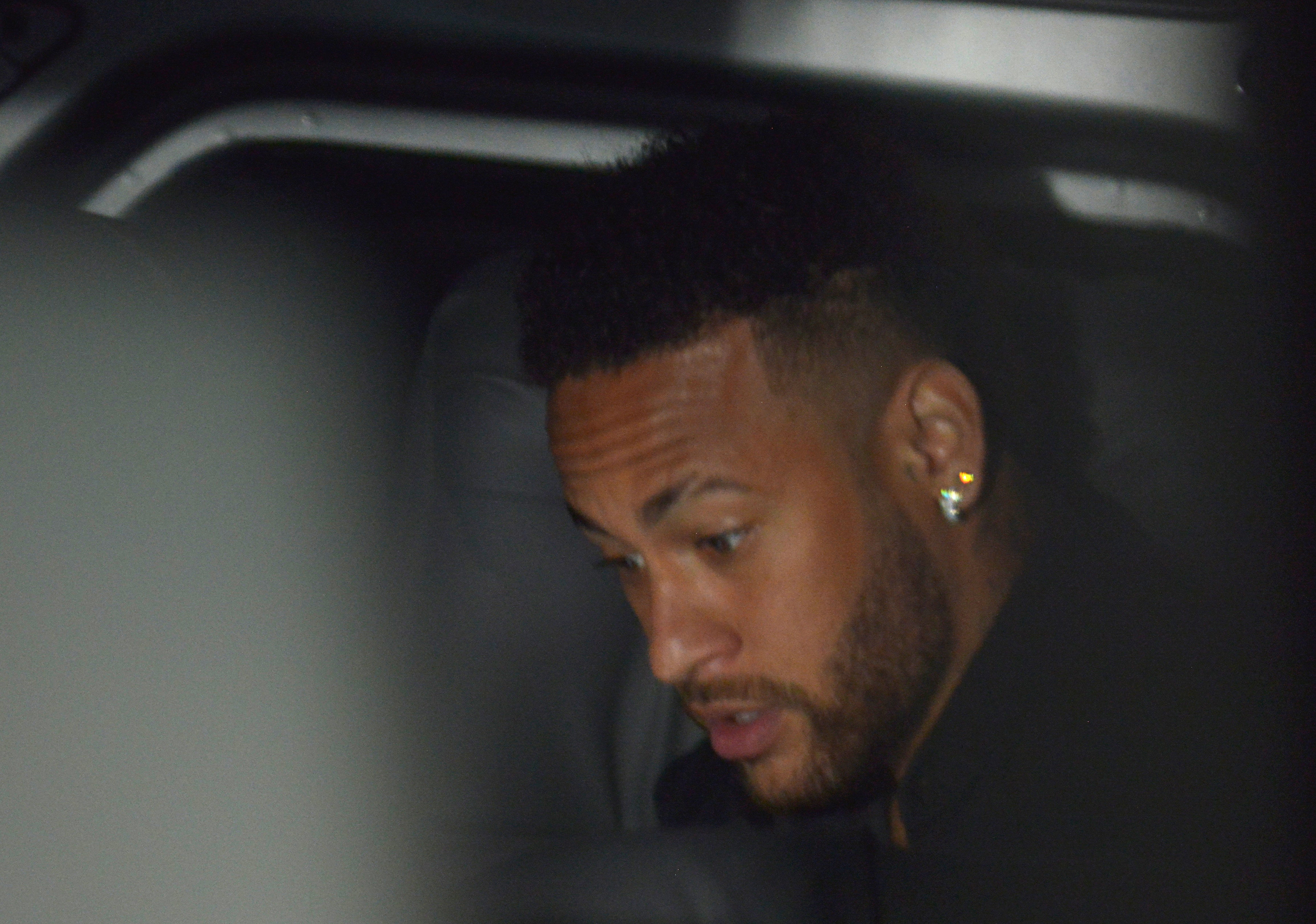 La Policía denuncia a la mujer que acusa de violación a Neymar por calumnia La Policía denuncia a la mujer que acusa de violación a Neymar por calumnia
