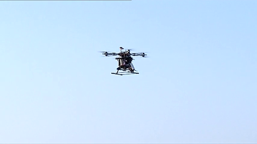 El Ejército libanés dispara a dos drones israelíes en el sur del país El Ejército libanés dispara a dos drones israelíes en el sur del país