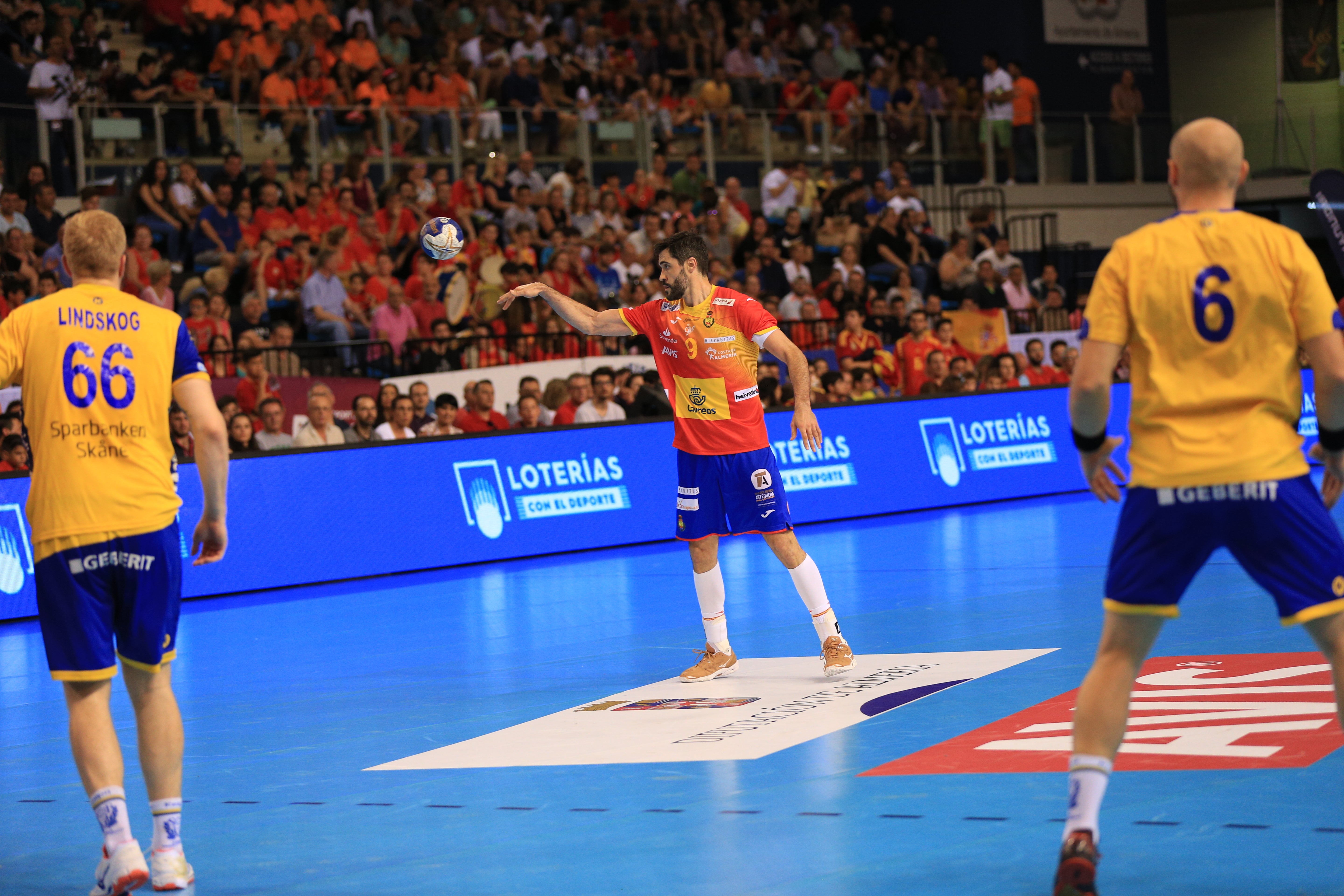 Almería vive una fiesta en el triunfo de España (33-25) Almería vive una fiesta en el triunfo de España (33-25)