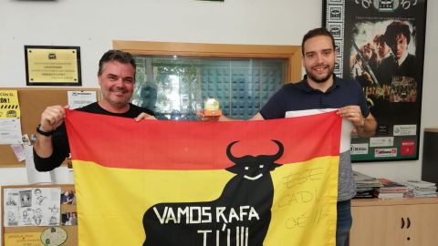 Recuperamos las palabras de Manu Vallejo en el podcast de segunda divisi&oacute;n 'Juego de Plata'. Recordamos la final de Roland Garros con Mar&iacute;a Morales y Manuel Fuentes, gaditanos que animaron a Rafa Nadal en vivo desde las gradas de una manera muy especial. Con Jos&eacute; Antonio Rivas.
