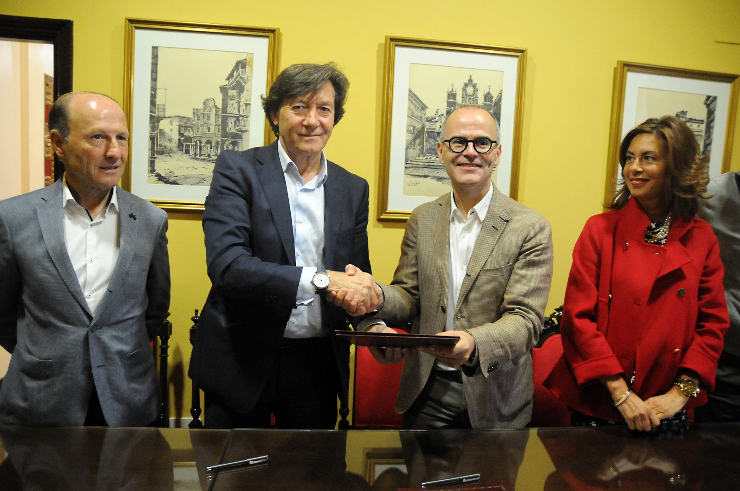 Asinados os convenios para a reforma integral do Pavillón dos Remedios Asinados os convenios para a reforma integral do Pavillón dos Remedios