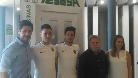 Víctor Sánchez del Amo, Ricca y Juankar en la sede de Tesesa con Pepe y Lorena Hernández Víctor Sánchez del Amo, Ricca y Juankar en la sede de Tesesa con Pepe y Lorena Hernández
