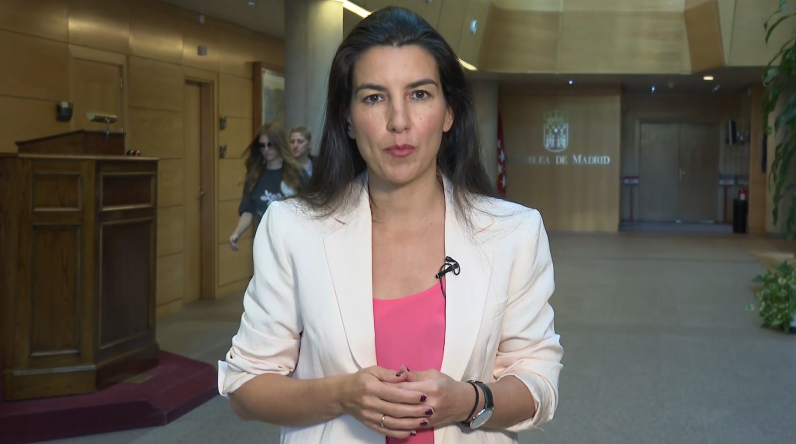 Monasterio anuncia que Vox votará en contra de una investidura de Ayuso sin pacto a tres con PP y Cs Monasterio anuncia que Vox votará en contra de una investidura de Ayuso sin pacto a tres con PP y Cs