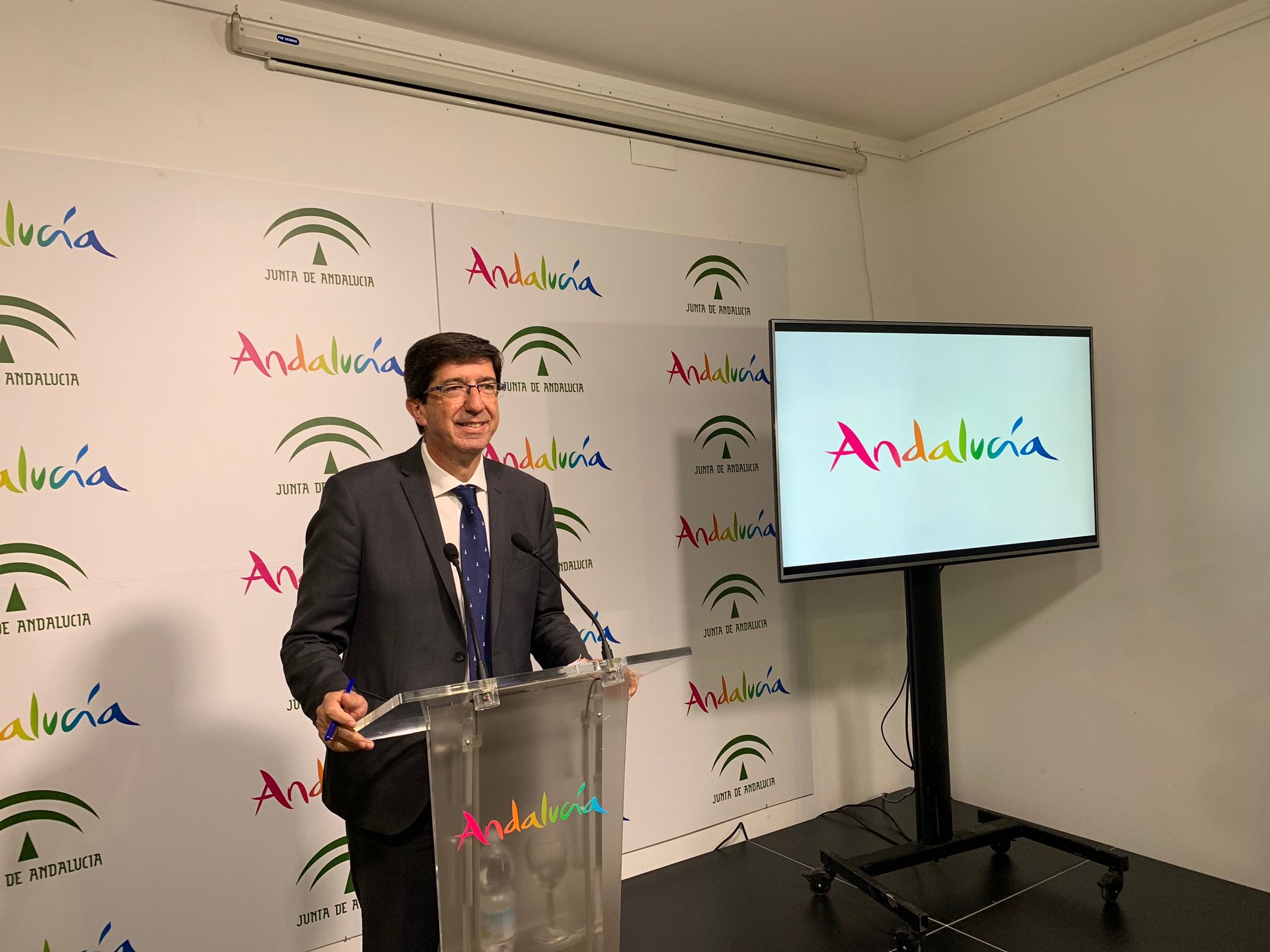 Marín presenta una nueva línea de incentivos en materia turística Marín presenta una nueva línea de incentivos en materia turística