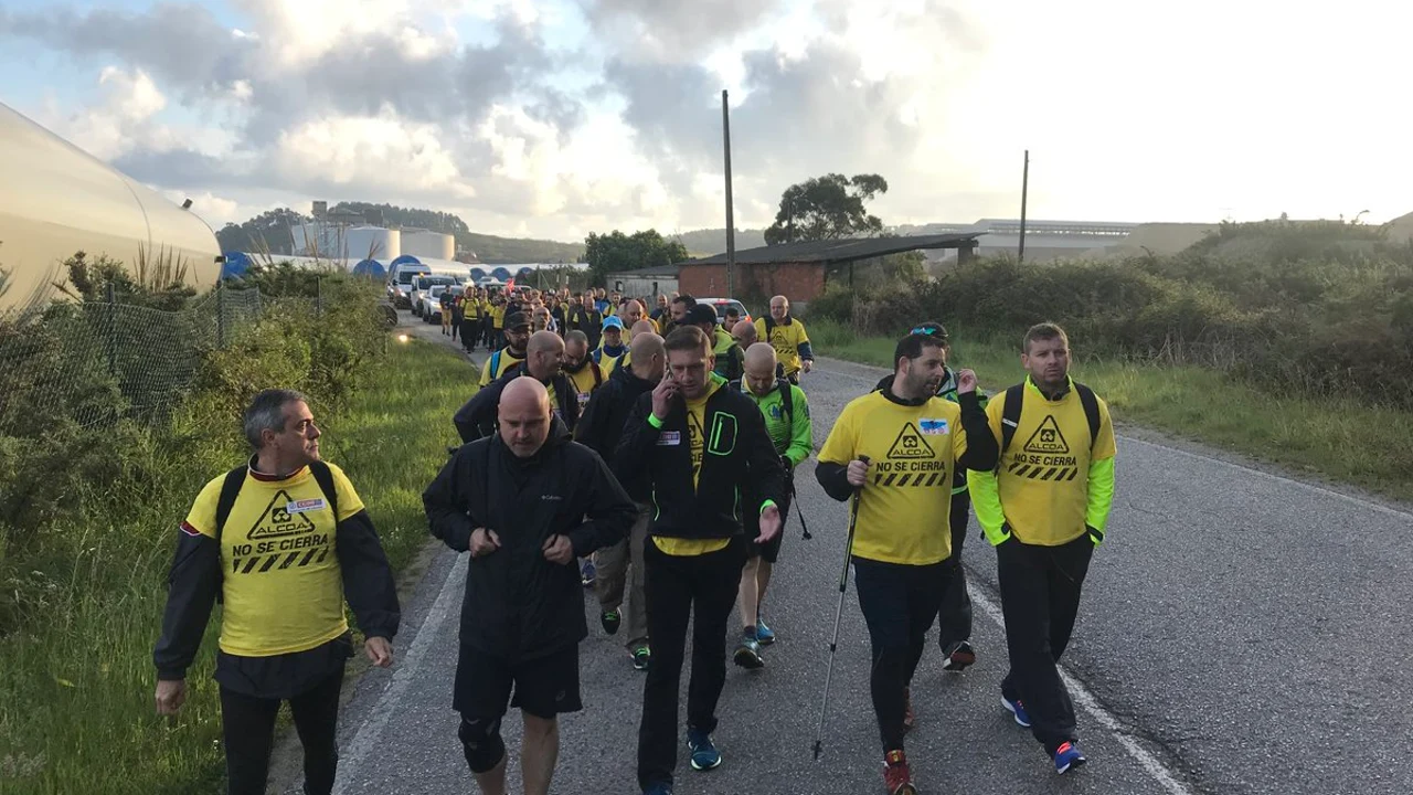 "Marcha del aluminio" de los trabajadores de la planta de Alcoa en Avilés
