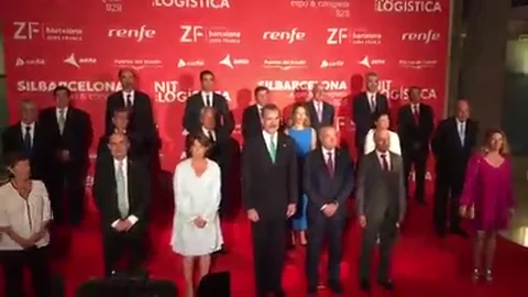 Quim Torra y Ada Colau dan plantón al Rey en la cena de la Noche de la Logística Quim Torra y Ada Colau dan plantón al Rey en la cena de la Noche de la Logística