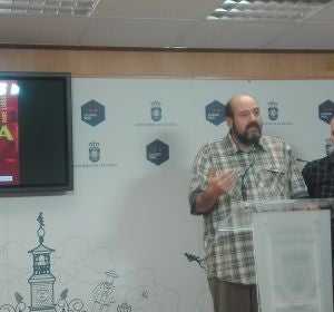 Alberto Muñoz y el concejal de Cultura, Nacho Sánchez, han presentado el Ciclo de Ópera al aire libre Alberto Muñoz y el concejal de Cultura, Nacho Sánchez, han presentado el Ciclo de Ópera al aire libre