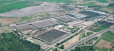 El alcalde de Villamuriel ve con cautela pero también con esperanza el futuro de la planta de Renault El alcalde de Villamuriel ve con cautela pero también con esperanza el futuro de la planta de Renault