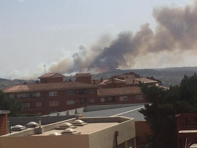 El fuego declarado en Toledo alcanza el nivel 1 y obliga a desalojar a vecinos de la zona El fuego declarado en Toledo alcanza el nivel 1 y obliga a desalojar a vecinos de la zona
