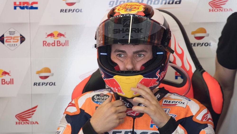 Jorge Lorenzo vuelve tras la lesión: "He trabajado duro para llegar preparado a Silverstone" Jorge Lorenzo vuelve tras la lesión: "He trabajado duro para llegar preparado a Silverstone"