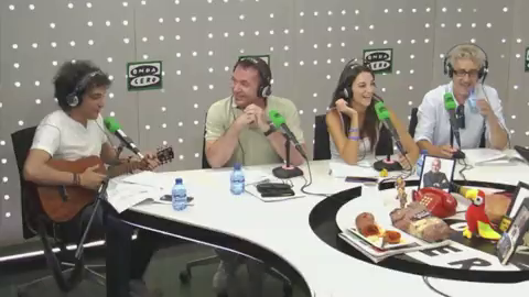 Jesús Manzano dedica una canción a su abuela por el 'Clark Gable' Jesús Manzano dedica una canción a su abuela por el 'Clark Gable'
