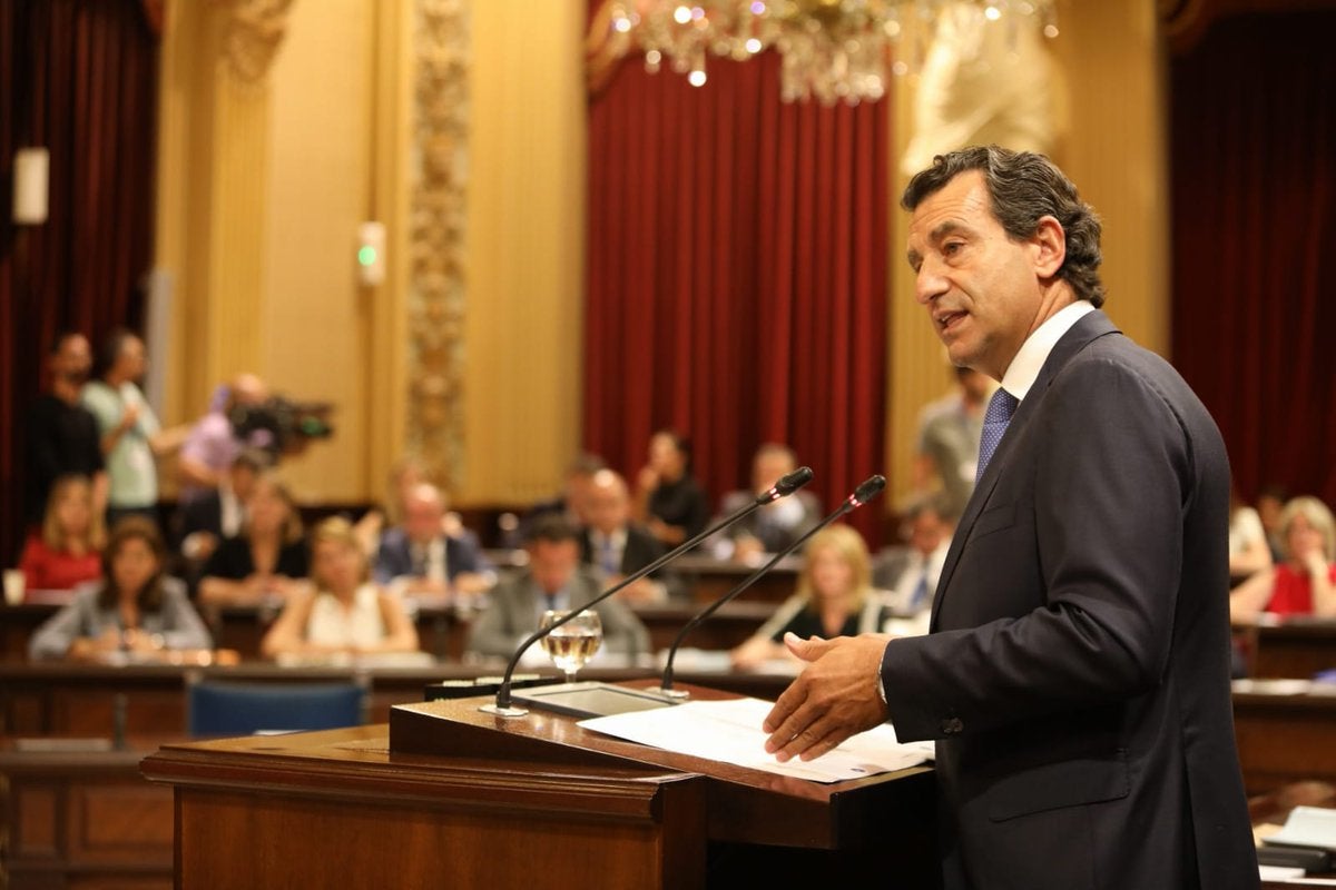 El PP presenta 451 enmiendas al Presupuesto autonómico porque es "peligroso, imprudente e irresponsable" El PP presenta 451 enmiendas al Presupuesto autonómico porque es "peligroso, imprudente e irresponsable"