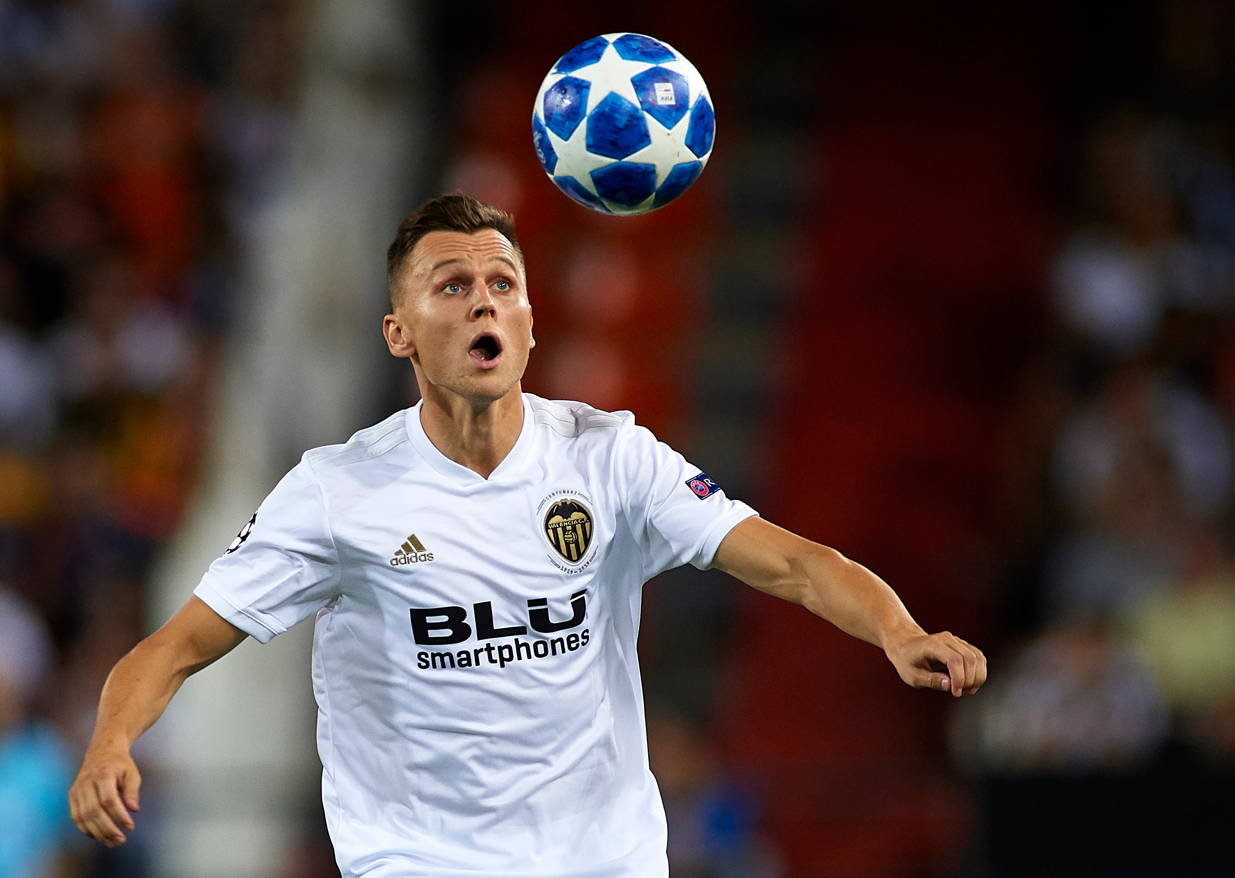 Valencia y Villarreal llegan a un "principio de acuerdo" para la llegada a Mestalla de Cherysev Valencia y Villarreal llegan a un "principio de acuerdo" para la llegada a Mestalla de Cherysev