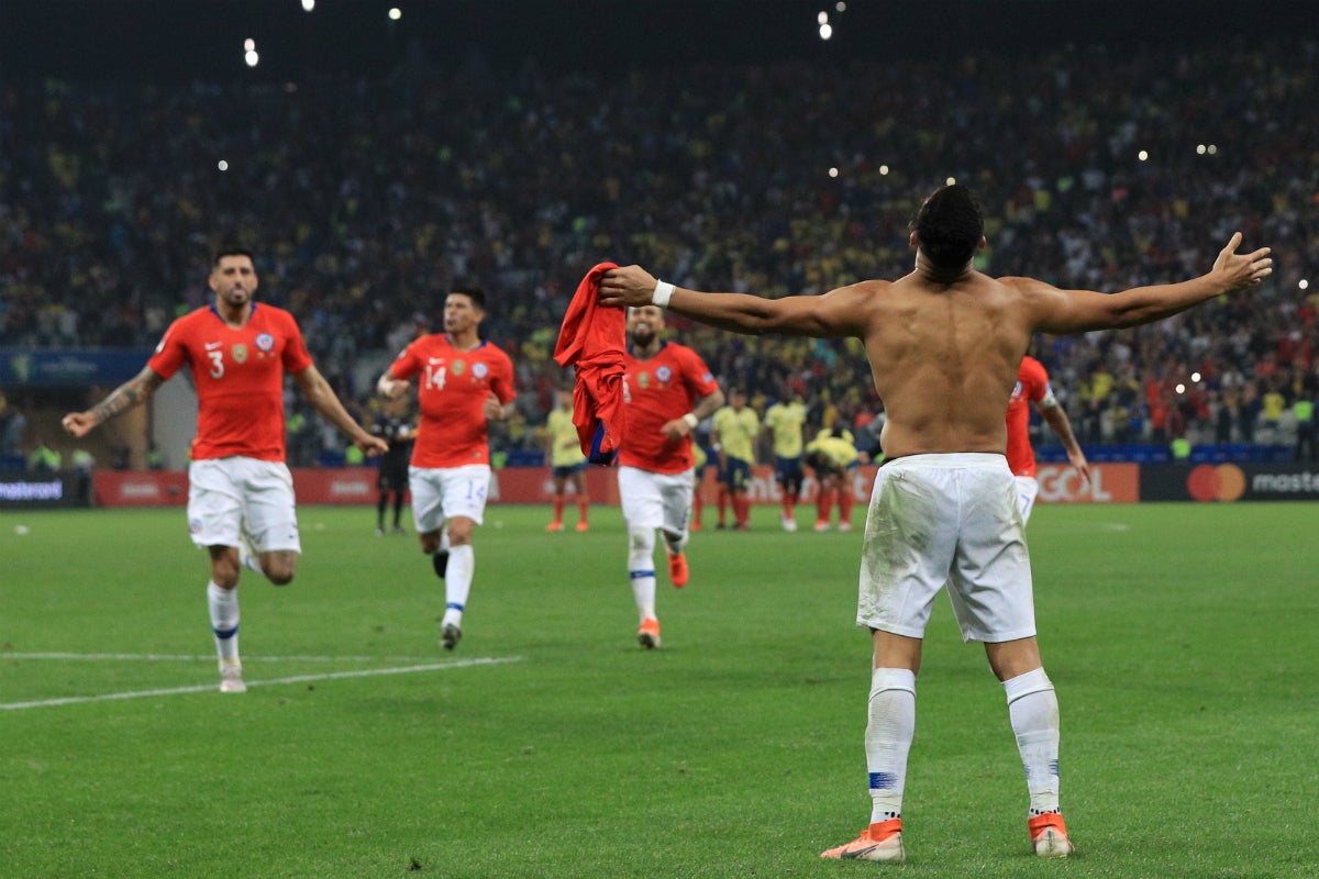 Chile se sobrepone al VAR y derrota a Colombia en los penaltis para llegar a las semifinales de la Copa América Chile se sobrepone al VAR y derrota a Colombia en los penaltis para llegar a las semifinales de la Copa América