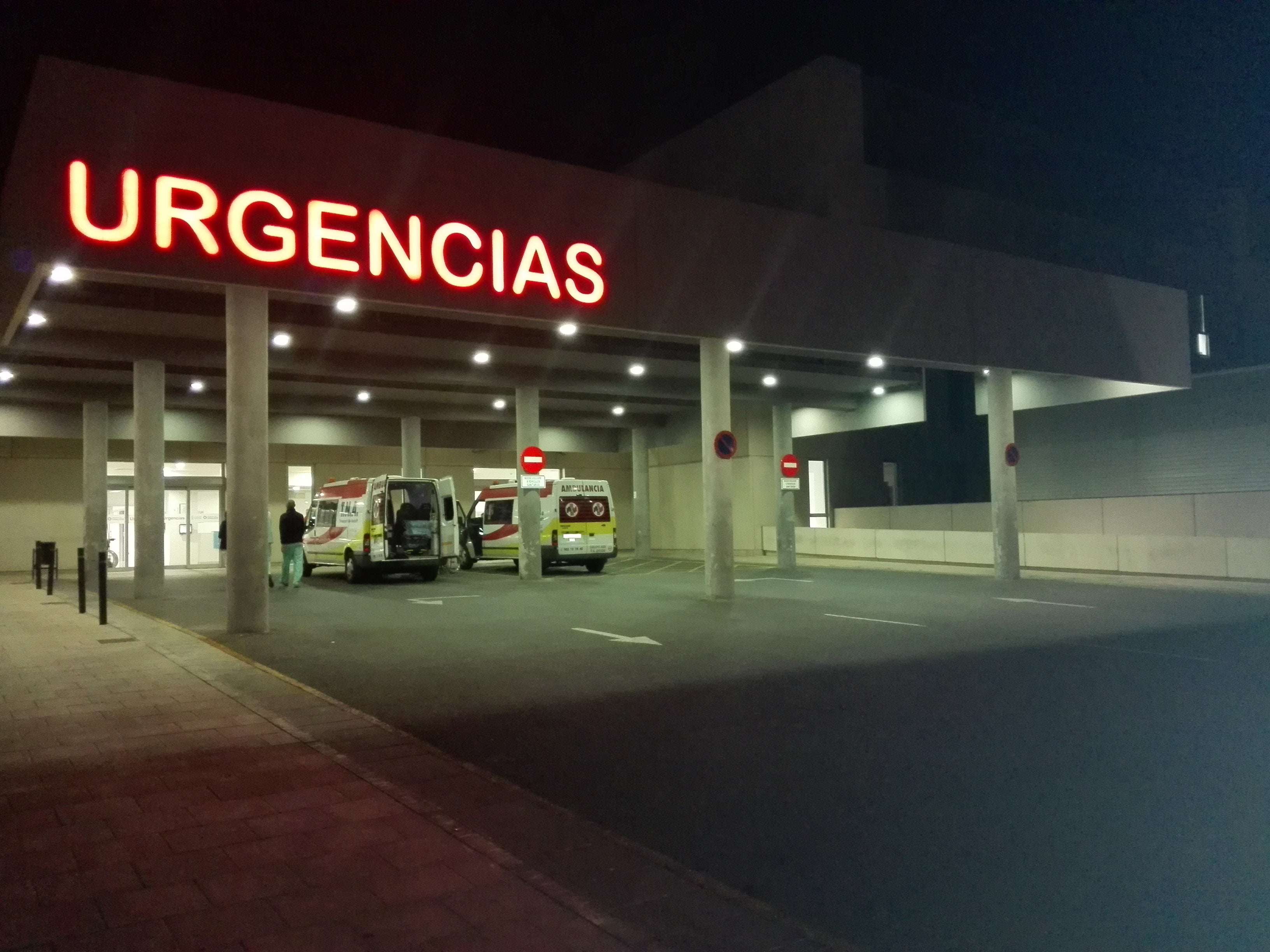 Los dos hospitales públicos de Elche editan una guía con consejos básicos para evitar riesgos en el manejo de la pólvora Los dos hospitales públicos de Elche editan una guía con consejos básicos para evitar riesgos en el manejo de la pólvora