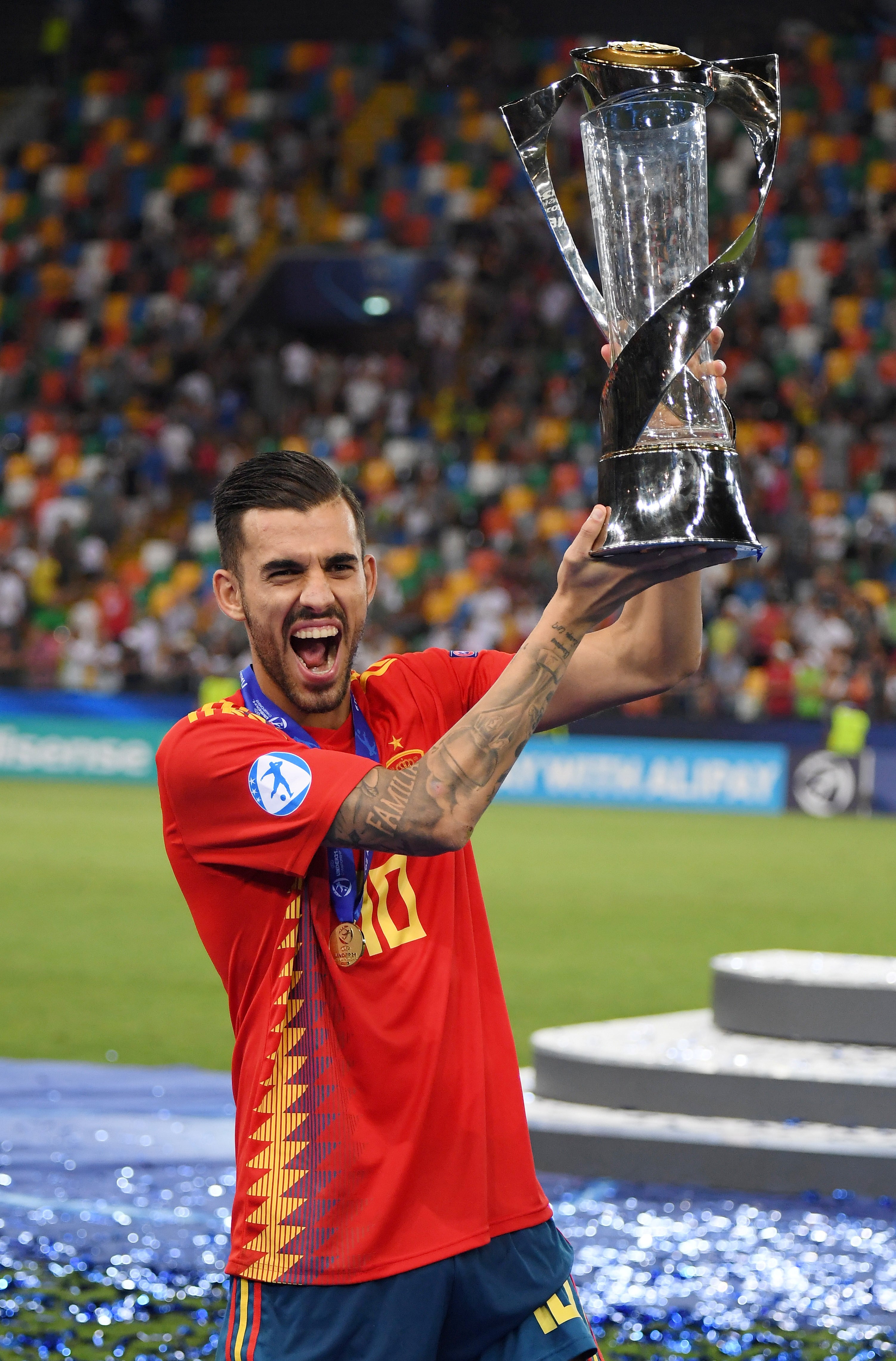 Dani Ceballos: "No quiero estar más sentado en un banquillo, ha llegado mi momento" Dani Ceballos: "No quiero estar más sentado en un banquillo, ha llegado mi momento"