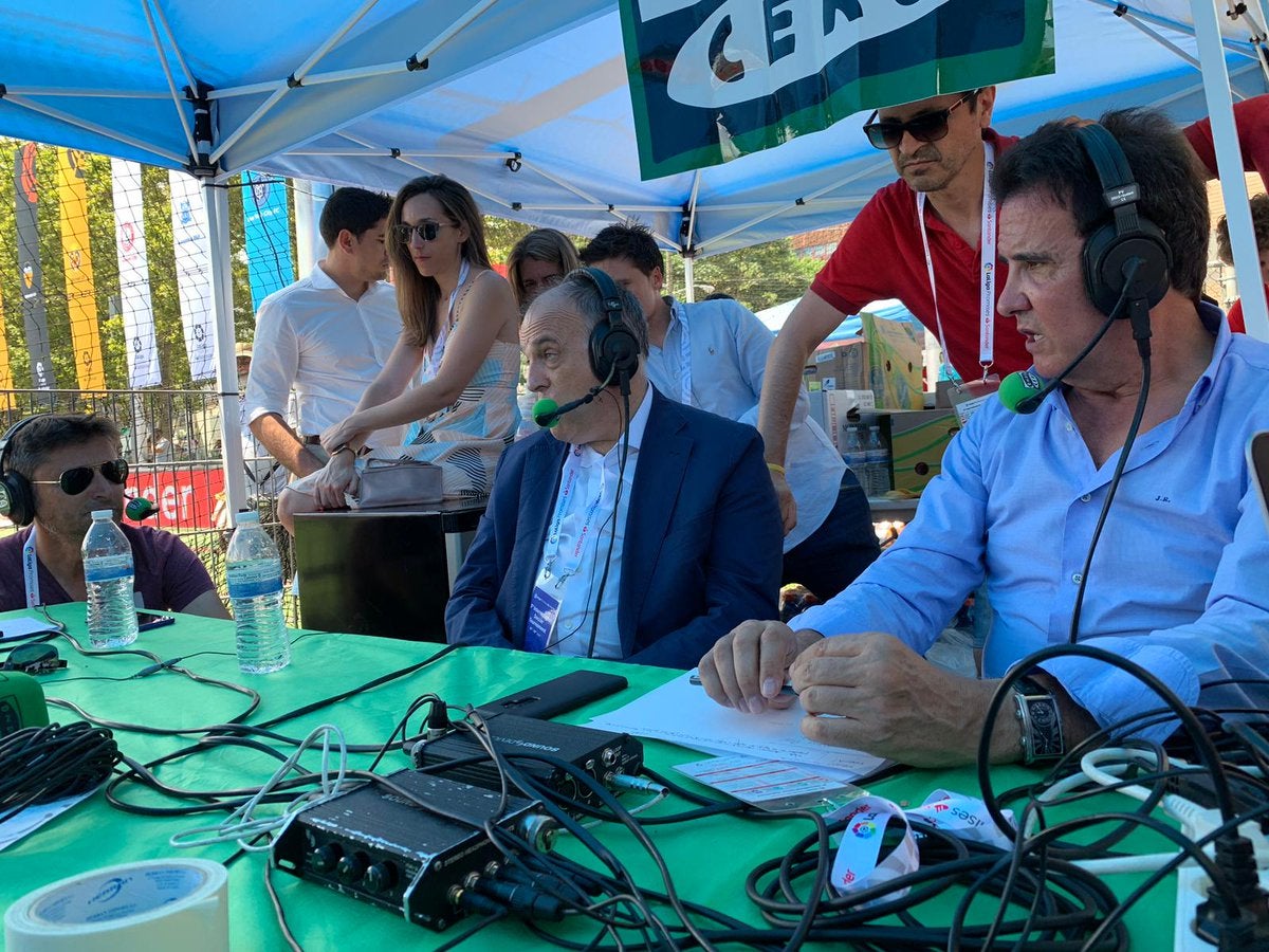Javier Tebas: "Si Neymar fuera del campo no es correcto prefiero que no vuelva a LaLiga porque no es un buen ejemplo" Javier Tebas: "Si Neymar fuera del campo no es correcto prefiero que no vuelva a LaLiga porque no es un buen ejemplo"