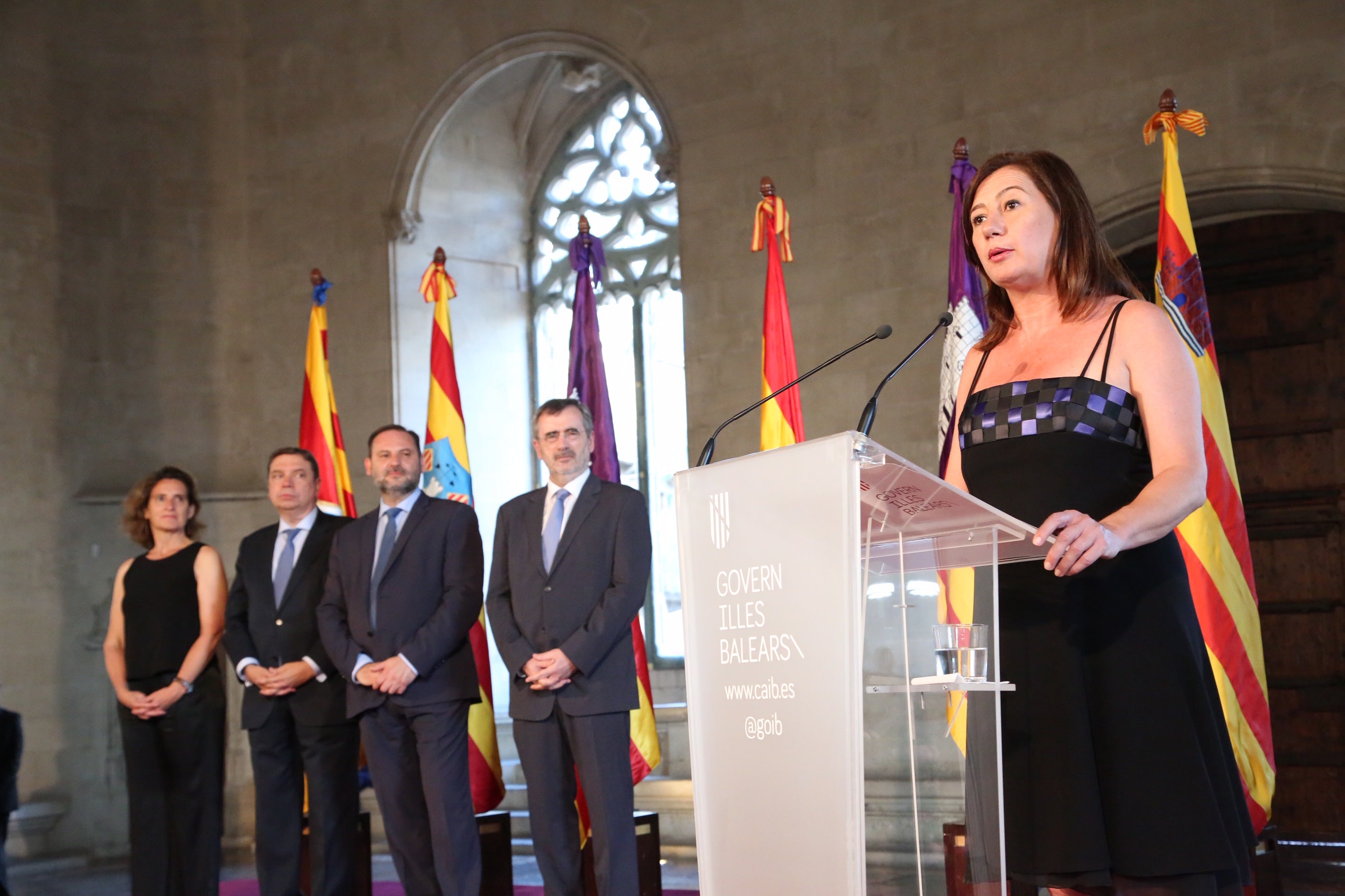 Francina Armengol reclama en su toma de posesión un nuevo régimen fiscal para Baleares Francina Armengol reclama en su toma de posesión un nuevo régimen fiscal para Baleares