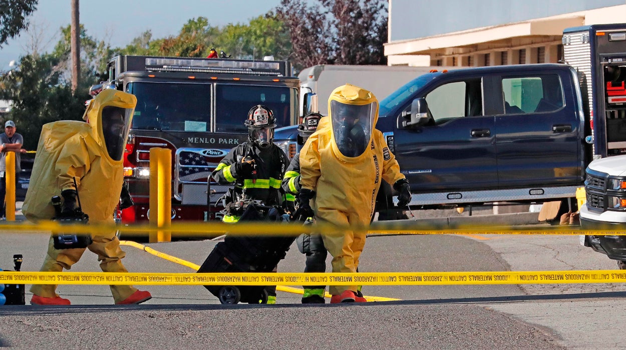 Evacúan parte de la sede de Facebook por un paquete que podría contener gas sarín Evacúan parte de la sede de Facebook por un paquete que podría contener gas sarín