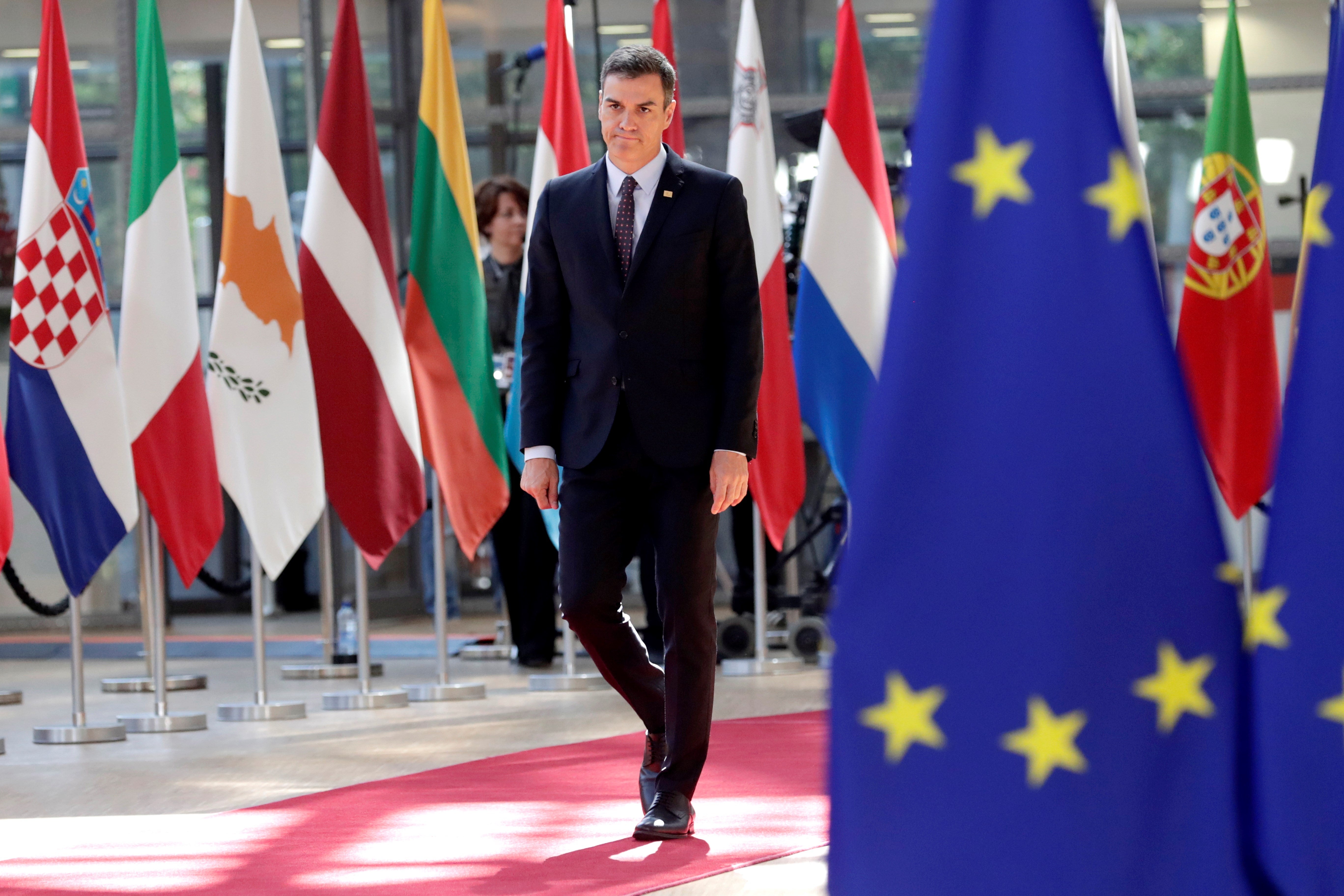 Sánchez tras el nombramiento de Borrell: "España ha vuelto con fuerza a la UE" Sánchez tras el nombramiento de Borrell: "España ha vuelto con fuerza a la UE"