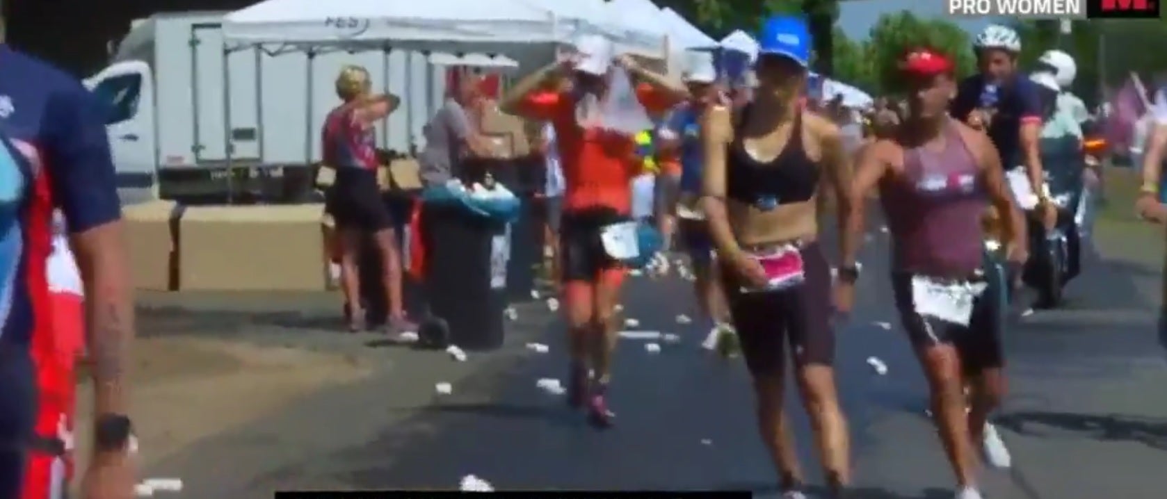 El brutal colapso de la líder del Ironman de Frankfurt cuando faltaban 1.000 metros para el final El brutal colapso de la líder del Ironman de Frankfurt cuando faltaban 1.000 metros para el final