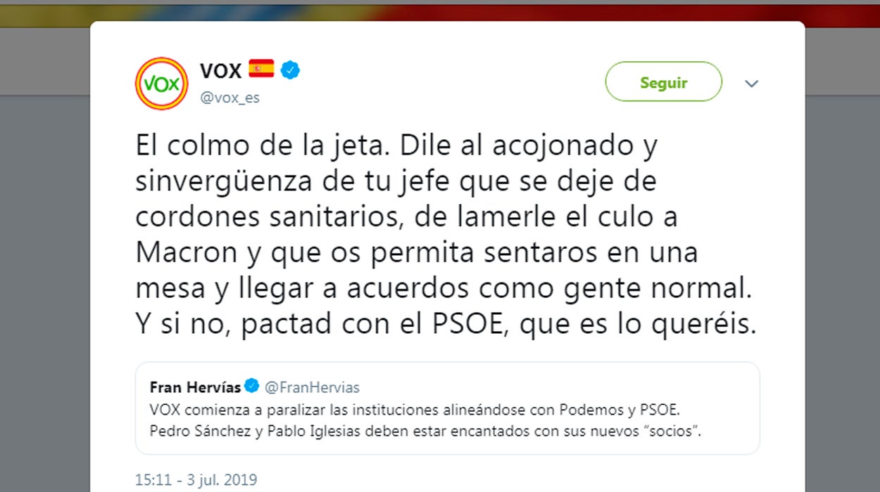 Vox tacha a Rivera de "acojonado" y le acusa de "lamerle el culo a Macron" Vox tacha a Rivera de "acojonado" y le acusa de "lamerle el culo a Macron"