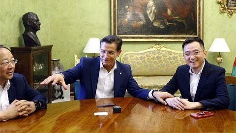 Luis Salvador y Jiang Lizhang 