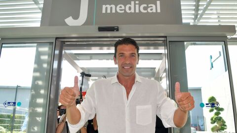 Buffon pasa el reconocimiento m&eacute;dico con la Juventus