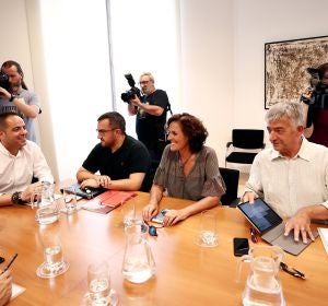 Los portavoces del PSN, Podemos, Geroa Bai e Izquierda-Ezkerra mantienen una reunión. Los portavoces del PSN, Podemos, Geroa Bai e Izquierda-Ezkerra mantienen una reunión.