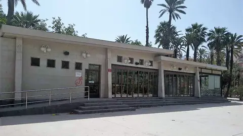 Restaurante del Parque Deportivo 'Emilio Villanueva' de Elche. Restaurante del Parque Deportivo 'Emilio Villanueva' de Elche.