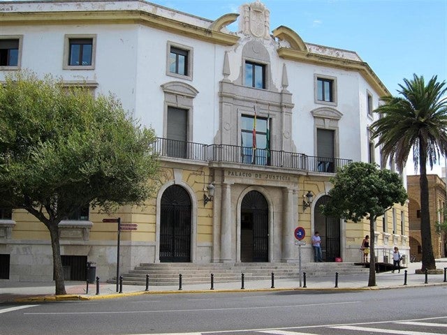 Condenado a 15 años de cárcel por matar a su padre en la vivienda donde ambos convivían en Sanlúcar Condenado a 15 años de cárcel por matar a su padre en la vivienda donde ambos convivían en Sanlúcar