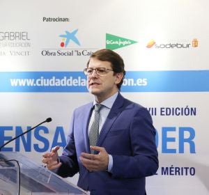 El presidente de la Junta, Alfonso Fernández Mañueco, inaugura la VII Edición del Curso de verano Prensa y Poder, que este año se centra en la temática de 'La despoblación, la tecnología y la cultura del mérito' El presidente de la Junta, Alfonso Fernández Mañueco, inaugura la VII Edición del Curso de verano Prensa y Poder, que este año se centra en la temática de 'La despoblación, la tecnología y la cultura del mérito'
