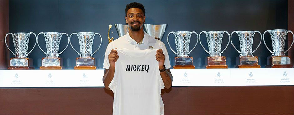 El Real Madrid de baloncesto anuncia el fichaje de Jordan Mickey El Real Madrid de baloncesto anuncia el fichaje de Jordan Mickey
