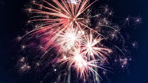 Fuegos artificiales (Archivo) Fuegos artificiales