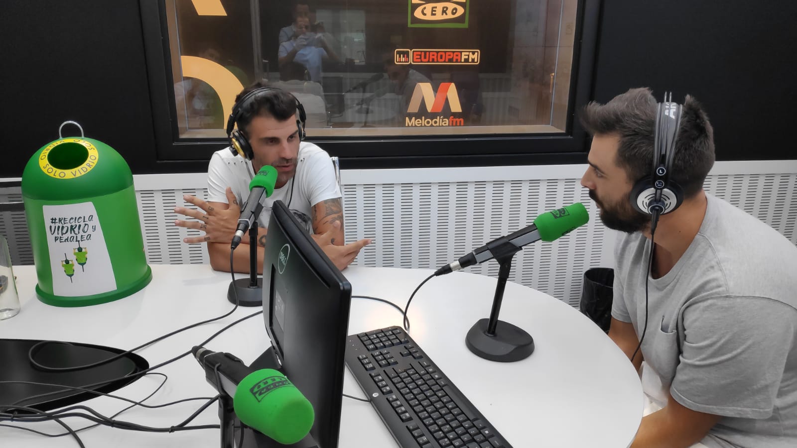 Óscar Pereiro: "A Mikel Landa le persigue la mala suerte desde hace mucho tiempo" Óscar Pereiro: "A Mikel Landa le persigue la mala suerte desde hace mucho tiempo"