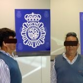 El hombre detenido en El Prat por llevar cocaína en su peluquín