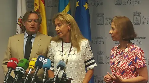 El PP presenta en el Congreso una PNL sobre el Plan de Vías Rueda de prensa en el Ayuntamiento de Gijón