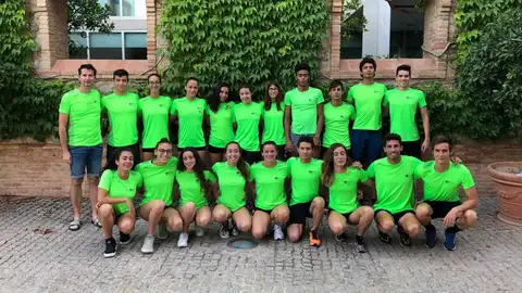 Los deportistas del CN Tenis Elche tras el campeonato. Los deportistas del CN Tenis Elche tras el campeonato.
