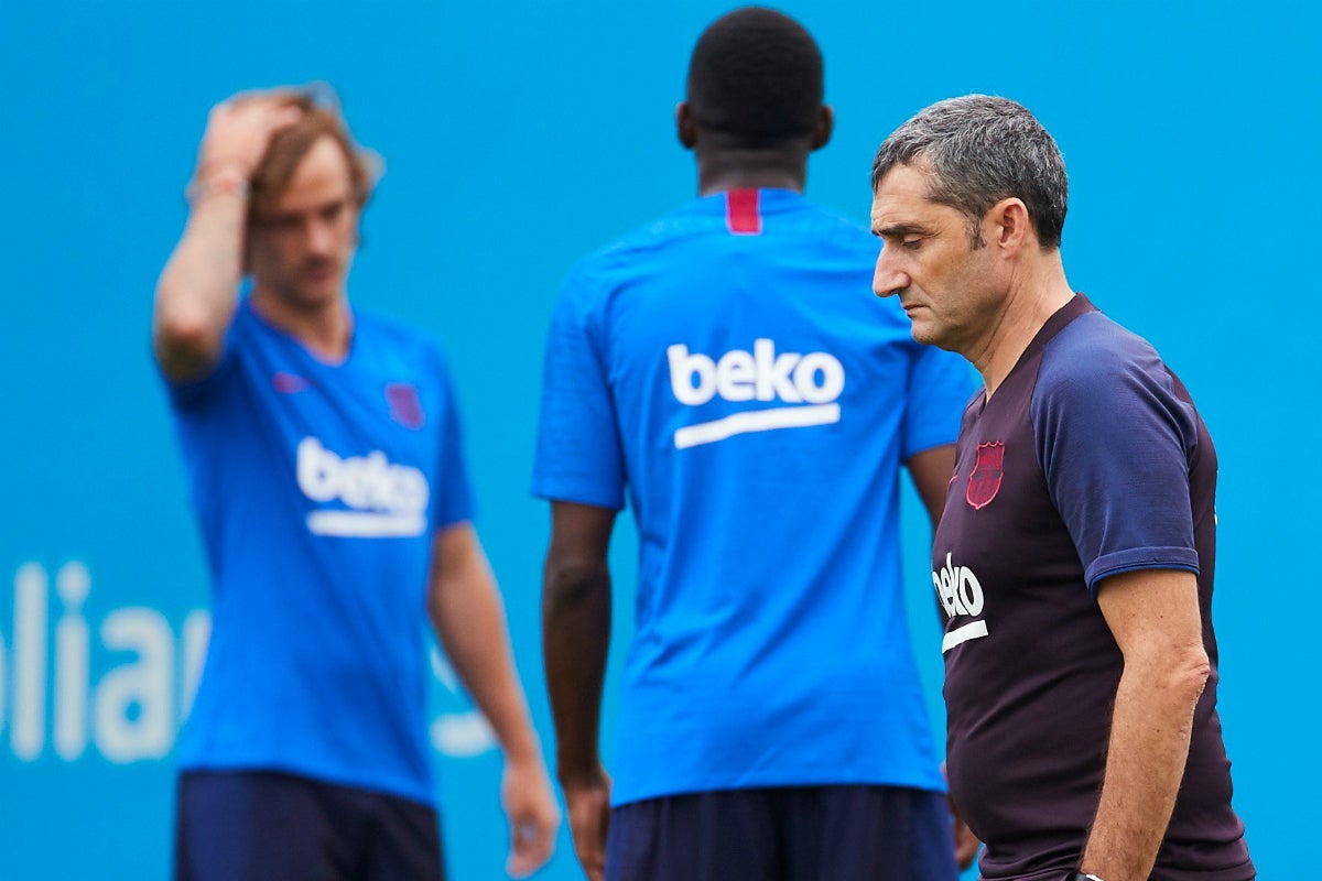 Ernesto Valverde: "Es posible que fichemos a un lateral izquierdo" Ernesto Valverde: "Es posible que fichemos a un lateral izquierdo"