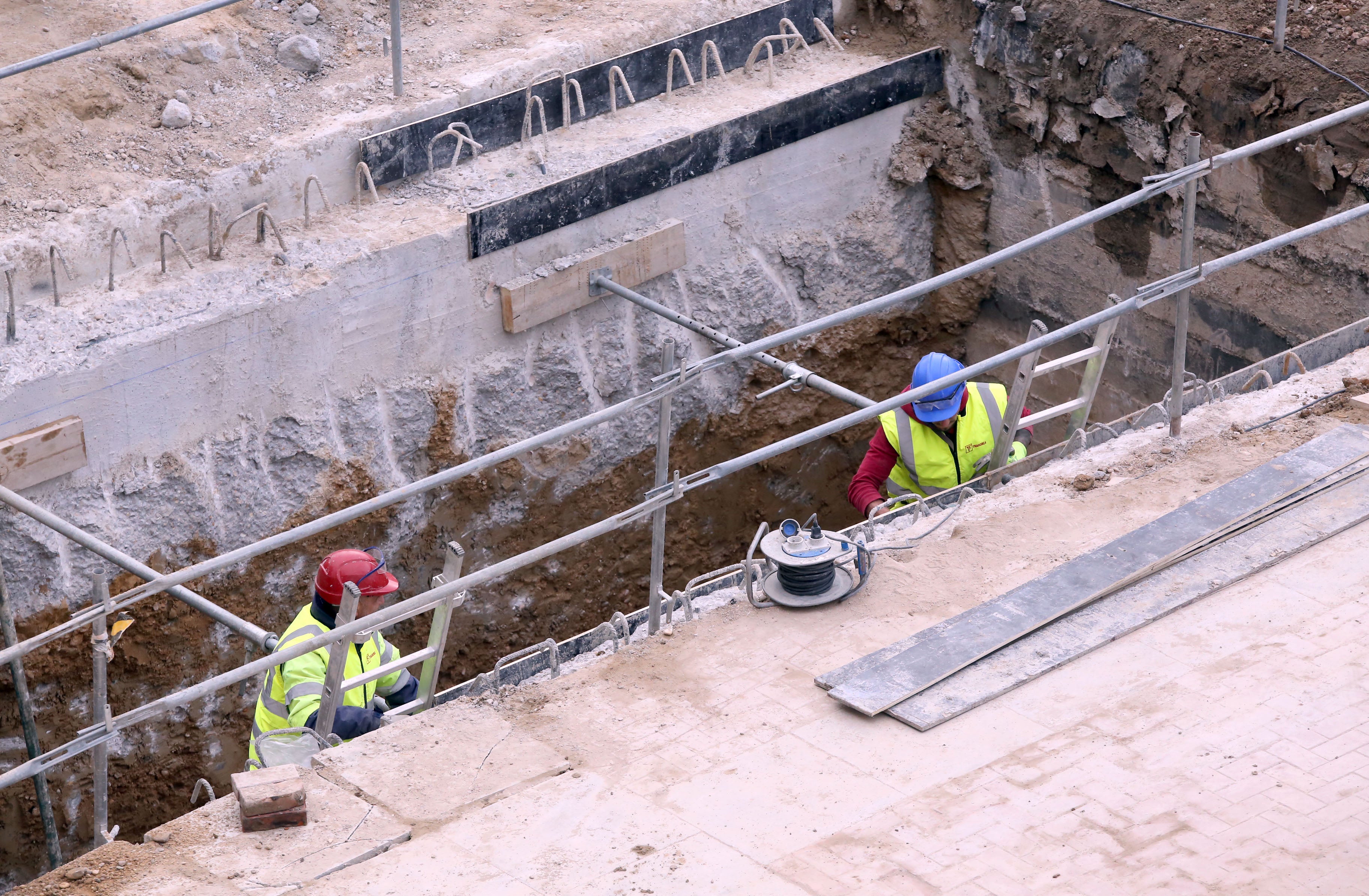 En agosto comenzará la reforma de la Avenida de Segovia y durará diez meses En agosto comenzará la reforma de la Avenida de Segovia y durará diez meses