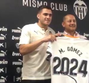 Maxi Gómez nuevo futbolista del Valencia CF Maxi Gómez nuevo futbolista del Valencia CF