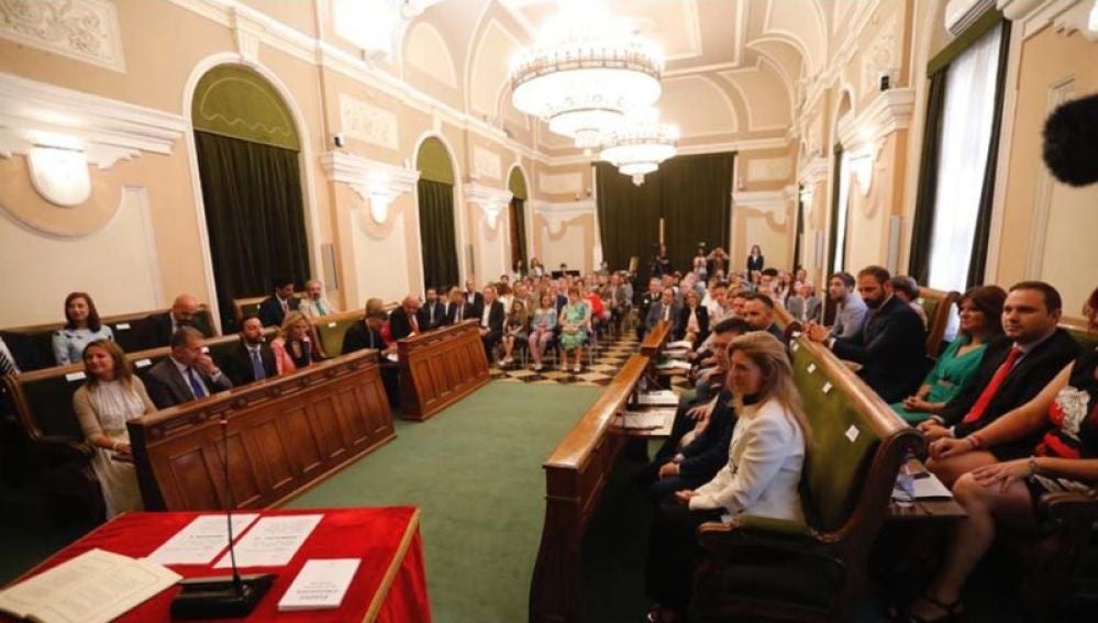 FOTO DE ARCHIVO // Sesión de investidura en el Ayuntamiento de Castellón. 