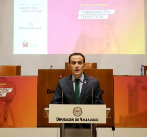 El presidente de la Diputación, Conrado Íscar, inaugura el IV Foro de Turismo Provincial de Valladolid en el castillo de Fuensaldaña El presidente de la Diputación, Conrado Íscar, inaugura el IV Foro de Turismo Provincial de Valladolid en el castillo de Fuensaldaña